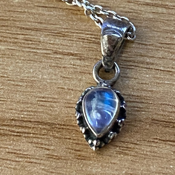 Beautiful vintage moonstone necklace marked 925 Sterling silver - Picture 7 of 9